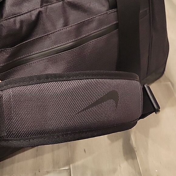 NIKE travel bag  - Picture 4 of 6